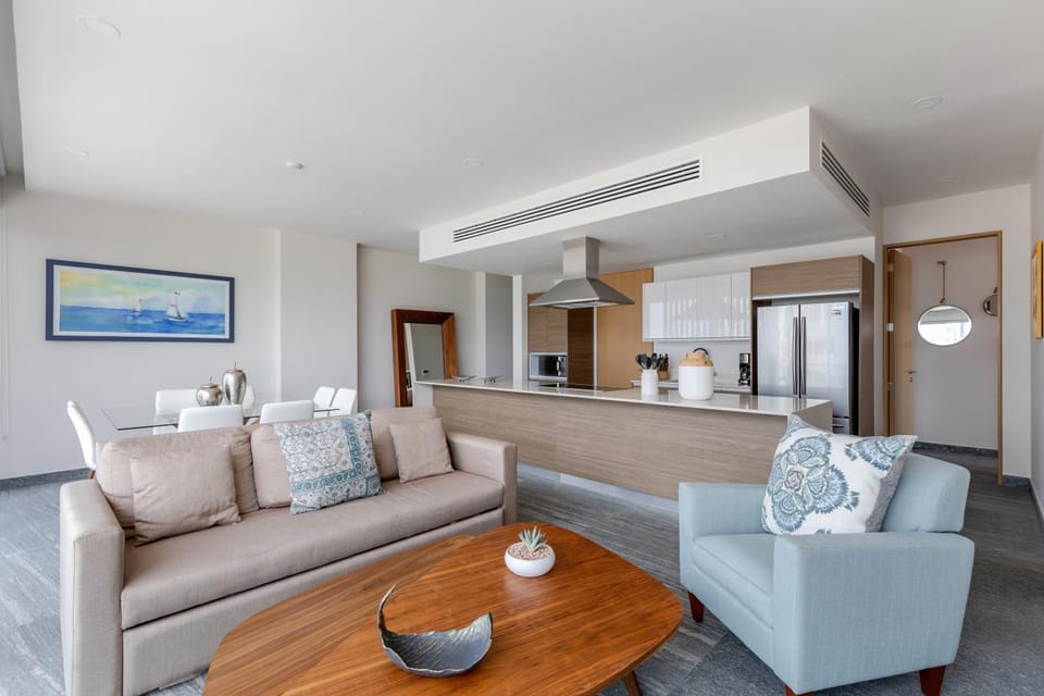 Living room, Dining area