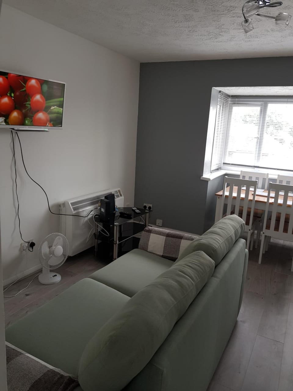 1 Bedroom Apartment Ponders End Apartment in Enfield