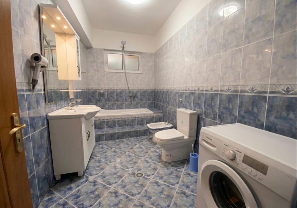 Shower, Toilet, Bathroom, Bath, bidet, towels, washing machine