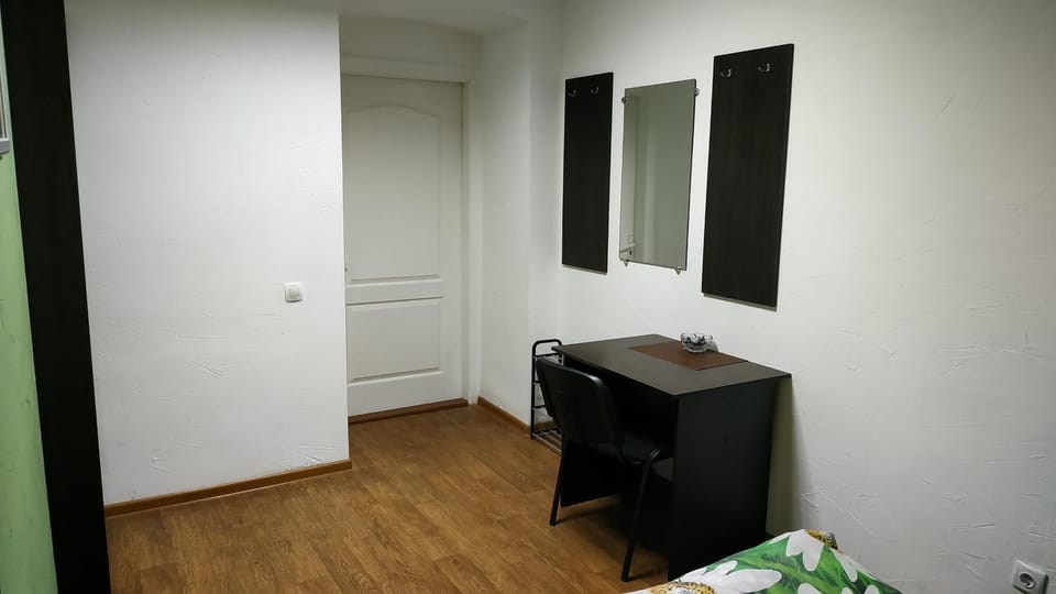 Photo of the whole room, Decorative detail