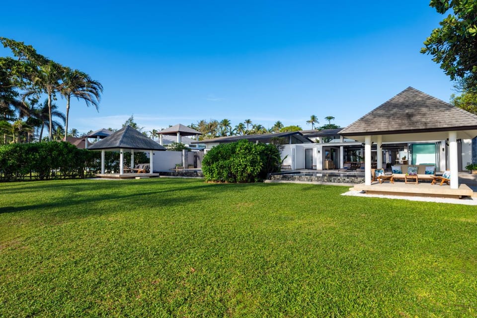 Twin Villas Natai - North & South Villa - Luxury Beach Front Villa - 8 Br Full Service Villa in Khok Kloi
