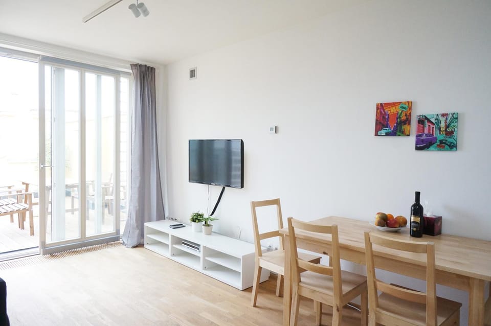 TV and multimedia, Dining area