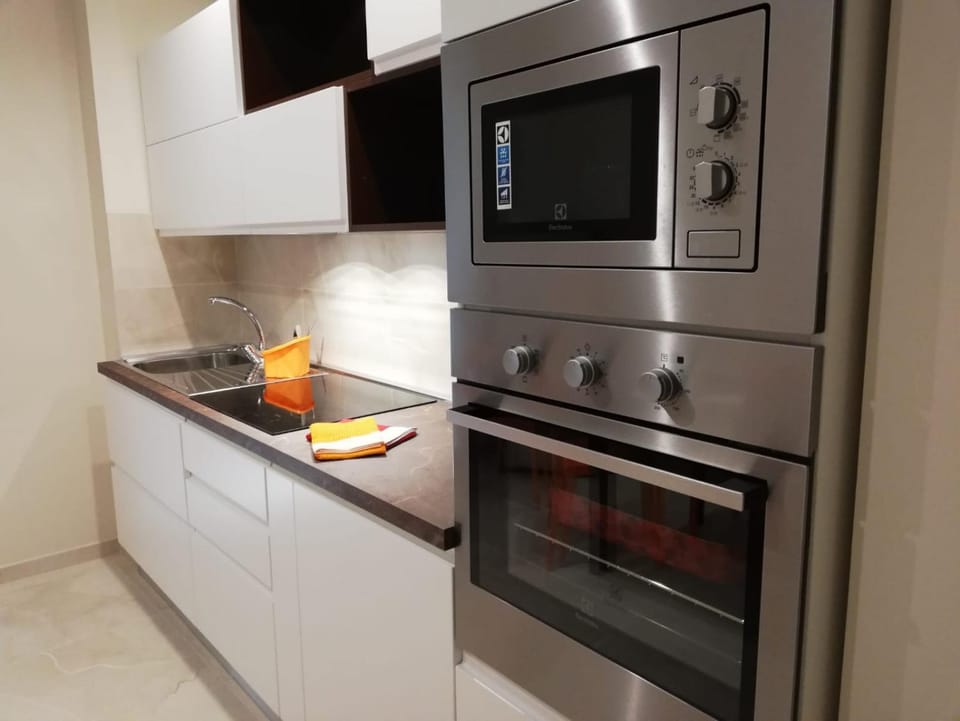 Coffee/tea facilities, Kitchen or kitchenette, Communal kitchen