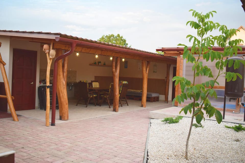 Patio, Communal lounge/ TV room, Kitchen or kitchenette