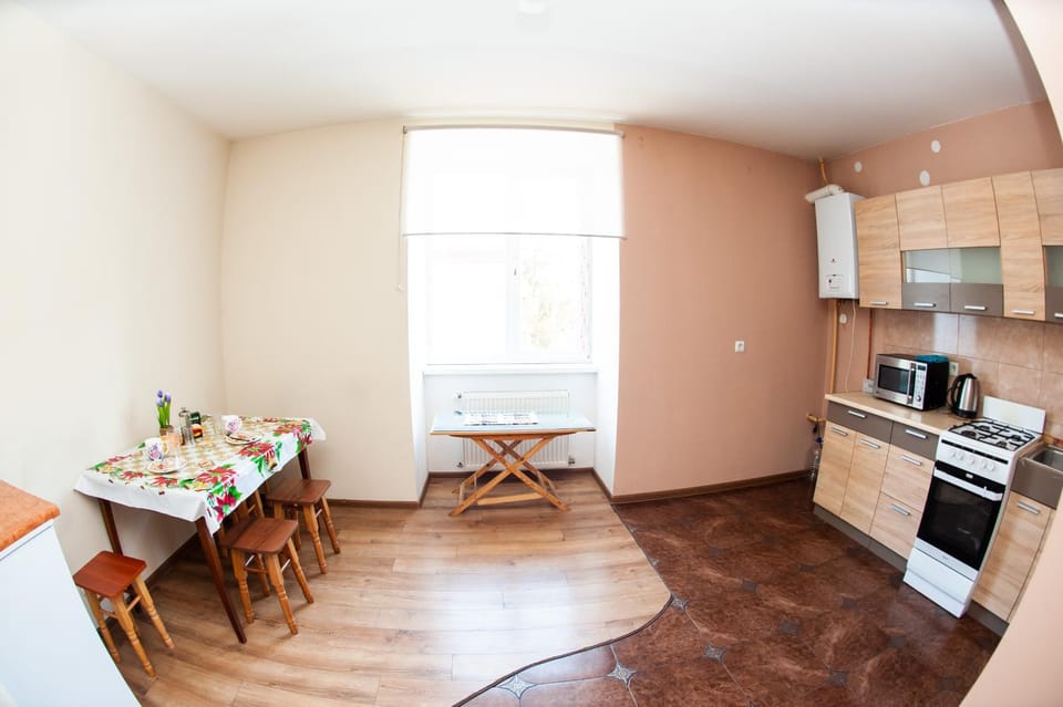 В Самому центрі міста, 3 хв ходьби до ЖД вокзалу Apartment in Ukraine