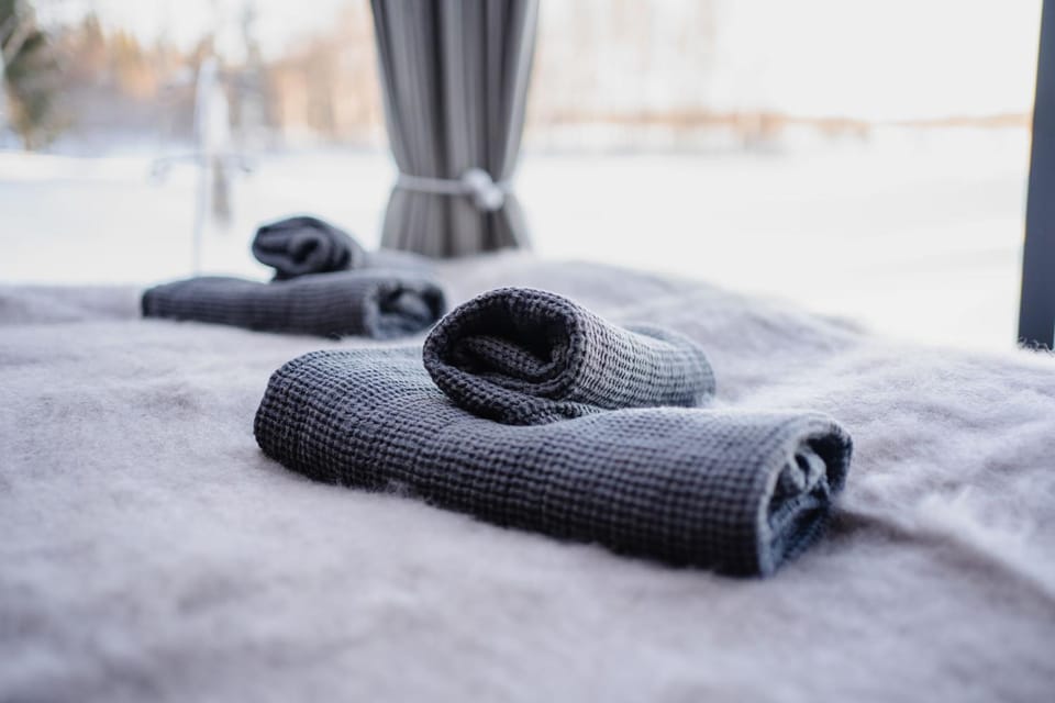 Ollero Eco Lodge (including a glass igloo) House in Rovaniemi