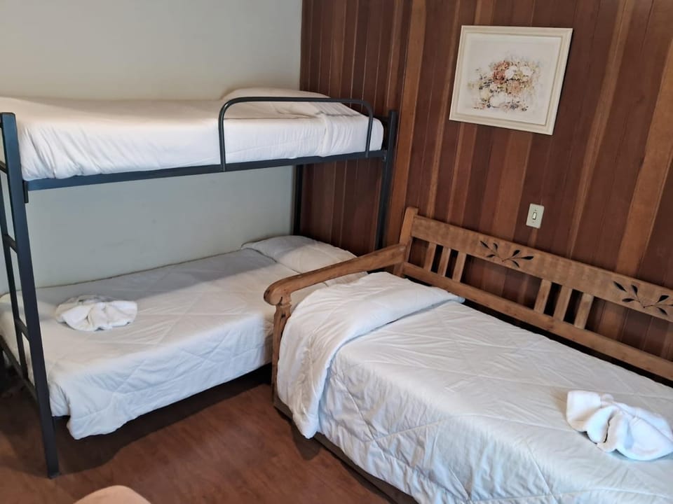 Bed, Photo of the whole room, Bedroom, bunk bed, towels