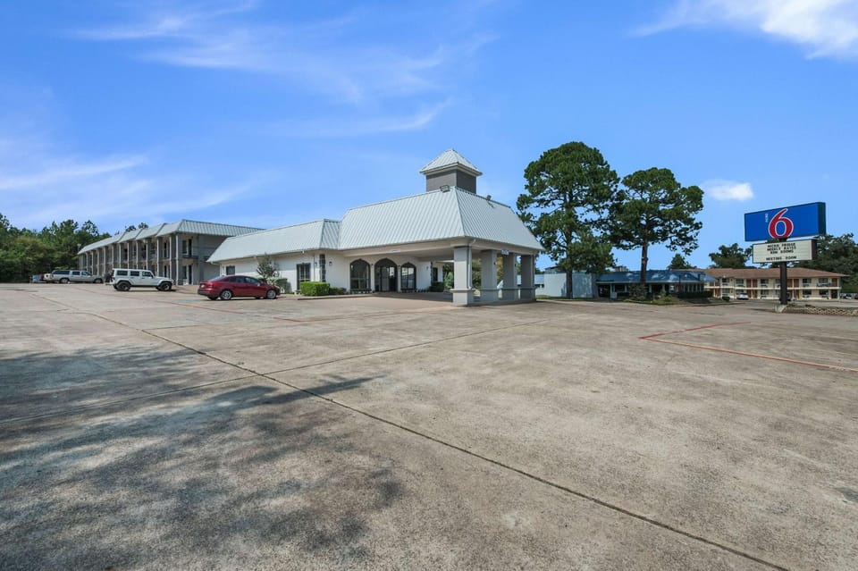 Property building, On site