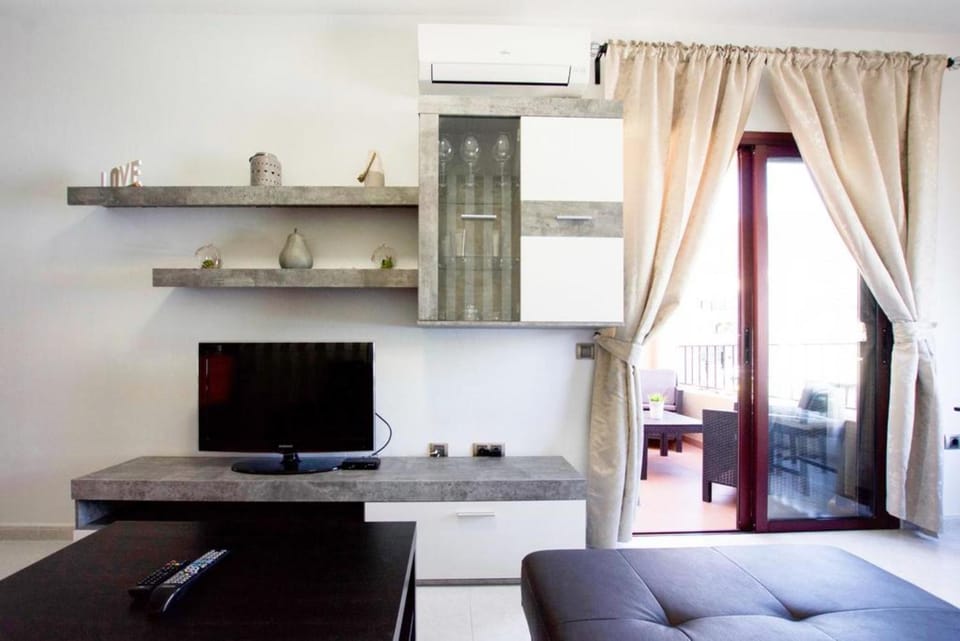 Communal lounge/ TV room, TV and multimedia, Business facilities, Meeting/conference room