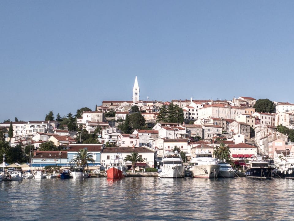 Nearby landmark, City view, Sea view