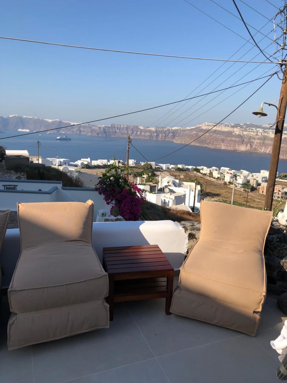 Marann Cave Apartment in Santorini