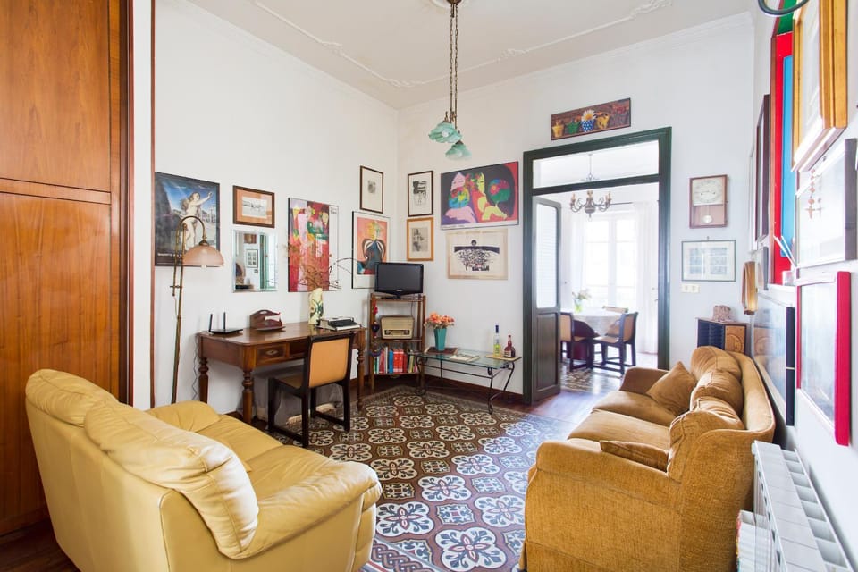 TV and multimedia, Living room, Dining area