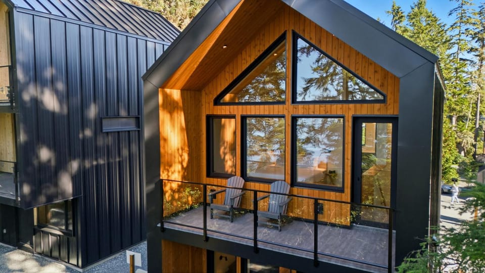 Property building, Balcony/Terrace