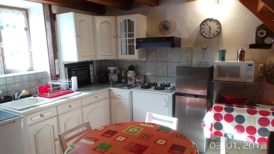 la petite fontaine House in Nouvelle-Aquitaine