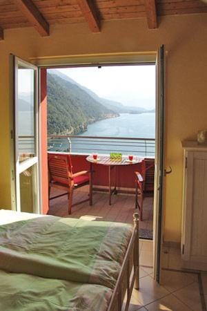 Villa Sara - Seeblick - Sea view Apartment in Canton of Ticino