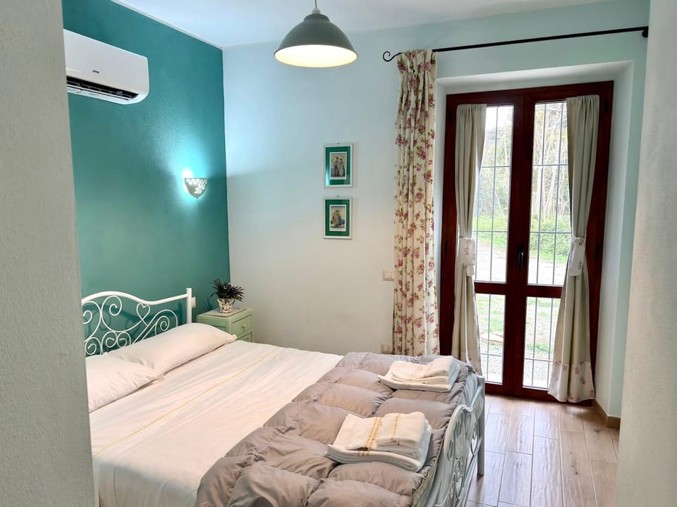 La Peonia casa vacanze in montagna prato verde panorama stupendo Sardegna Apartment in Sardinia