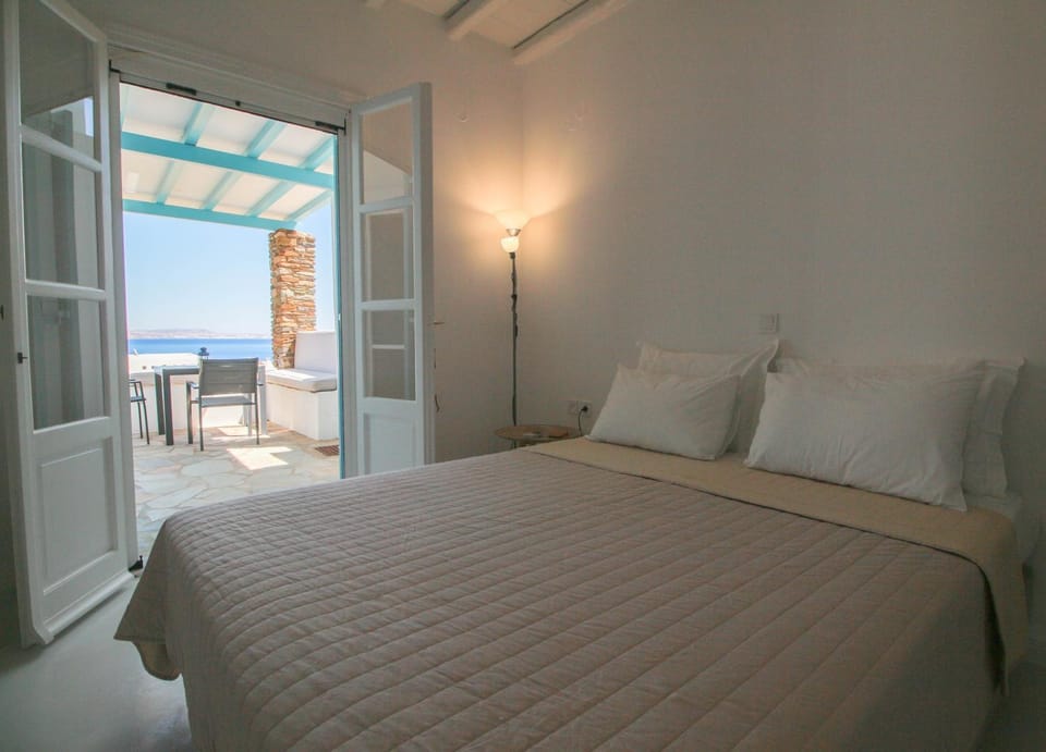 Bed, Photo of the whole room, Bedroom, Sea view