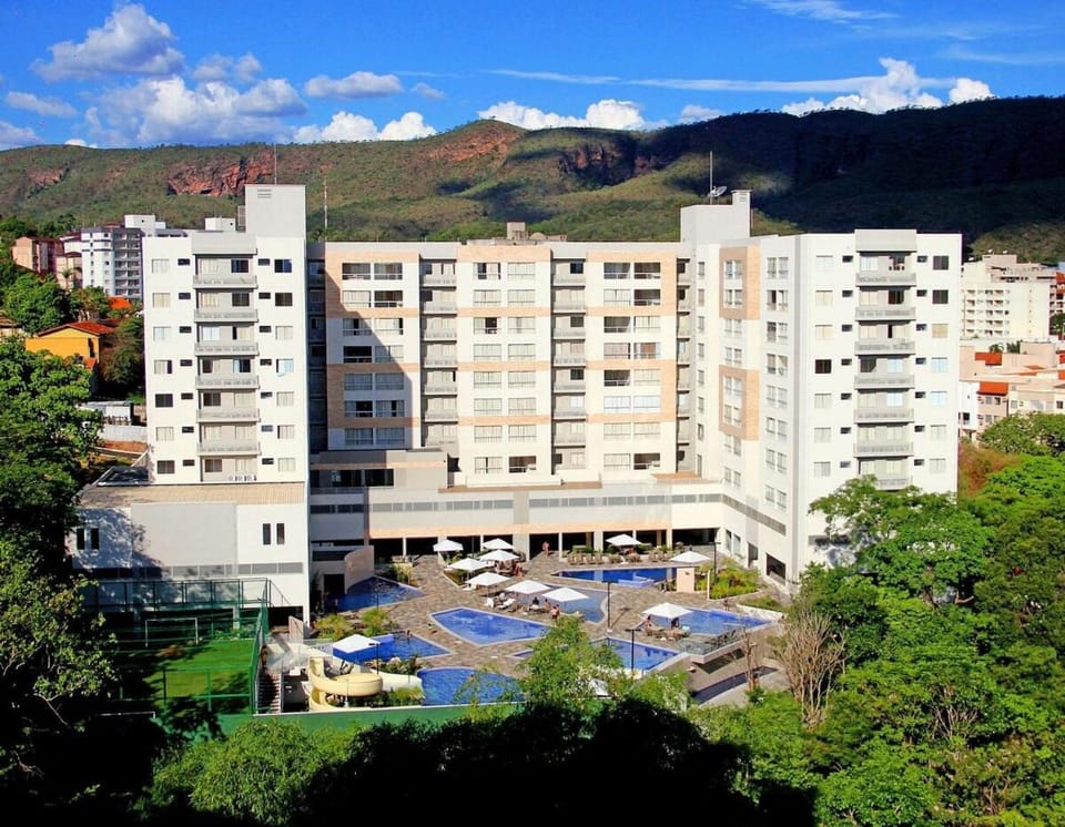 Flats Park Veredas • Margens do Rio • Vista Serra de Caldas • Prox. Hot Park Apartment in State of Goiás