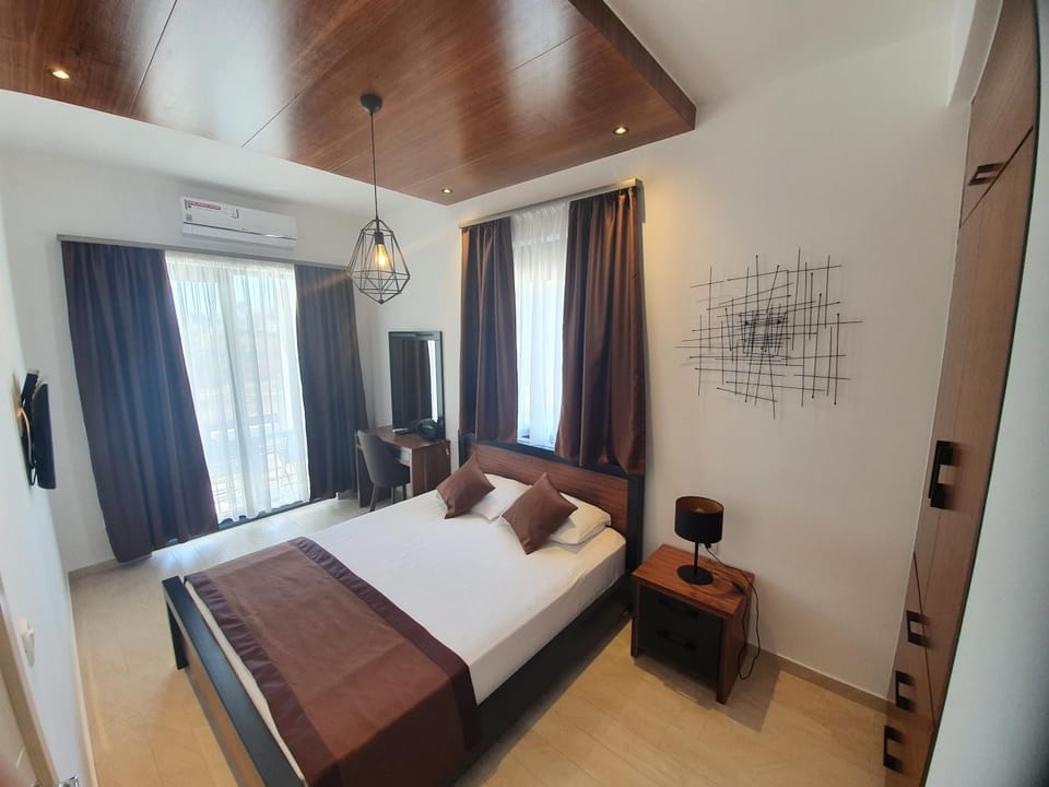 Bed, Photo of the whole room, Bedroom