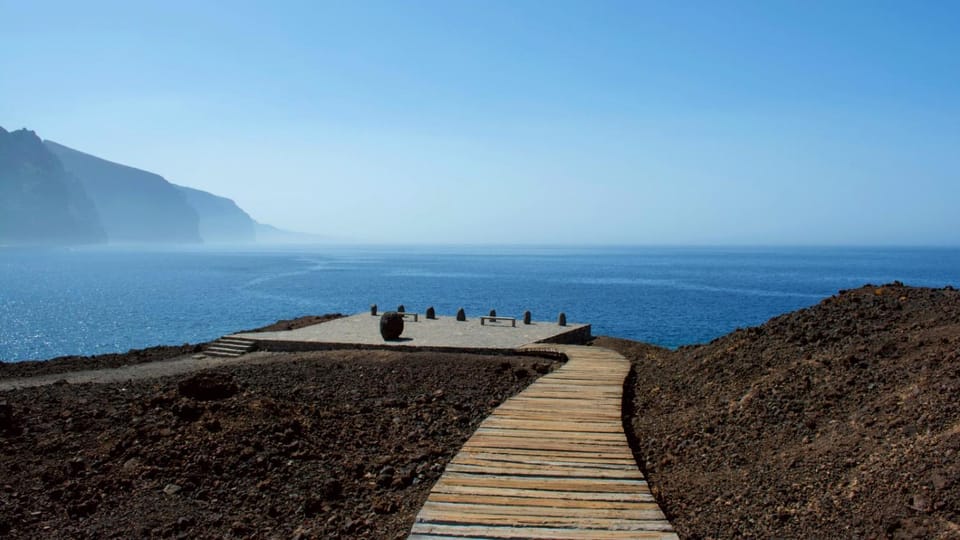 Nearby landmark, Natural landscape