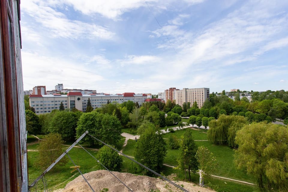 1-к Подобово біля Педуніверситету, до центру до 10 хв Apartment in Ukraine