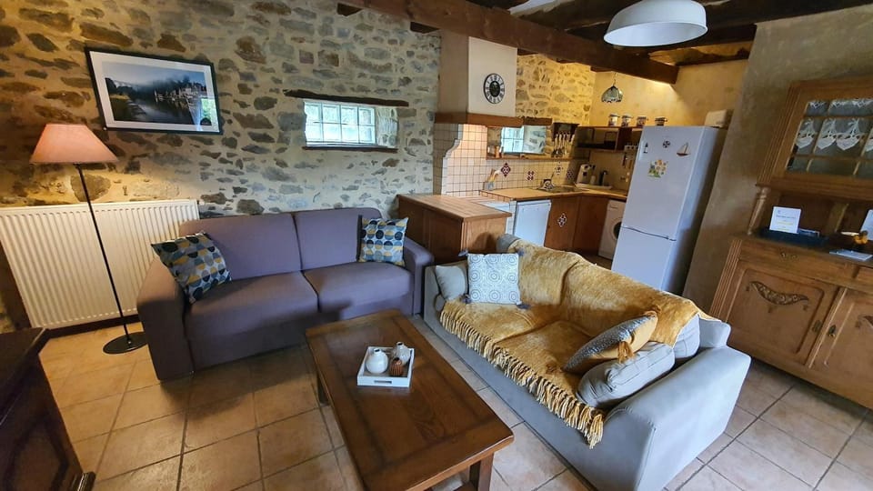 Living room, Seating area, pet friendly, stove, kitchen