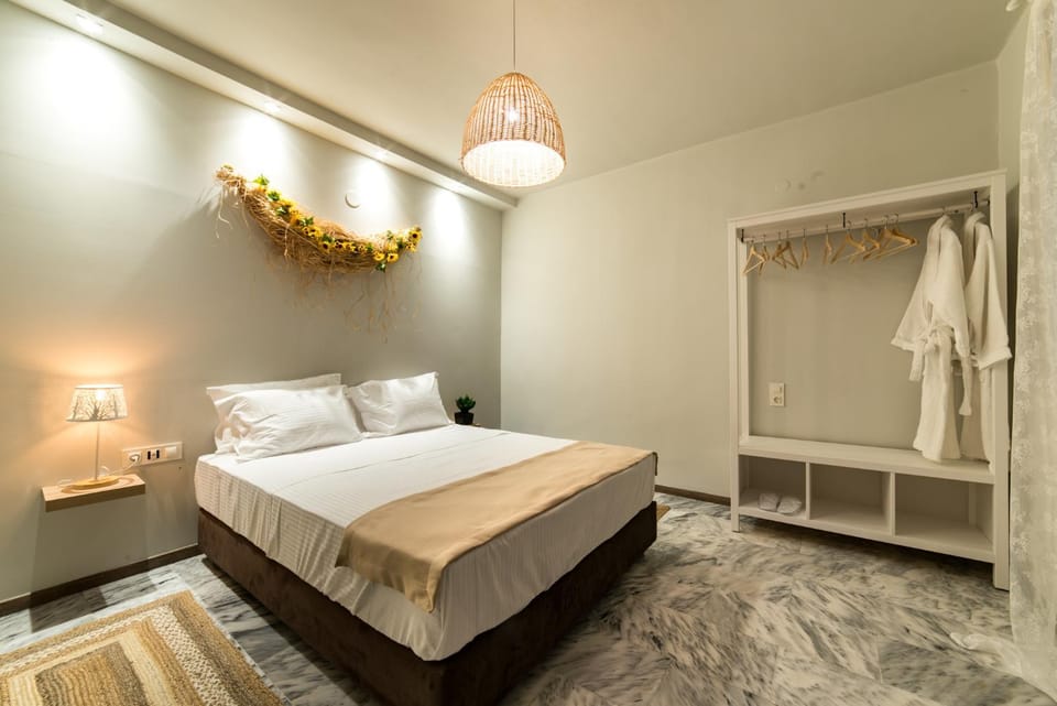 Bed, Bedroom, Garden view, towels, wardrobe