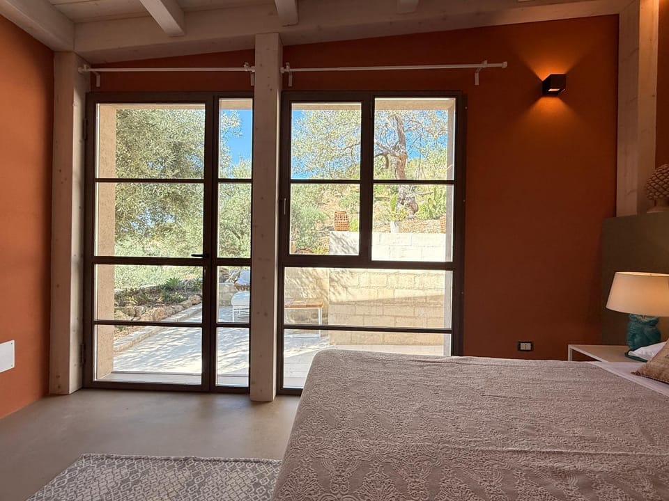 Bed, Balcony/Terrace, Photo of the whole room, Bedroom