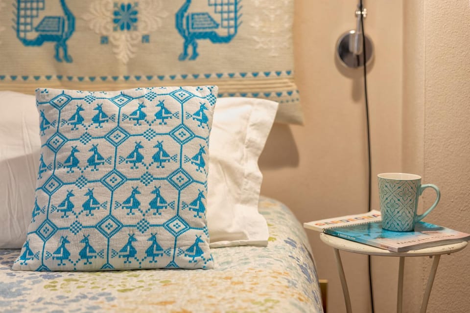 Bed, Decorative detail, Decorative detail