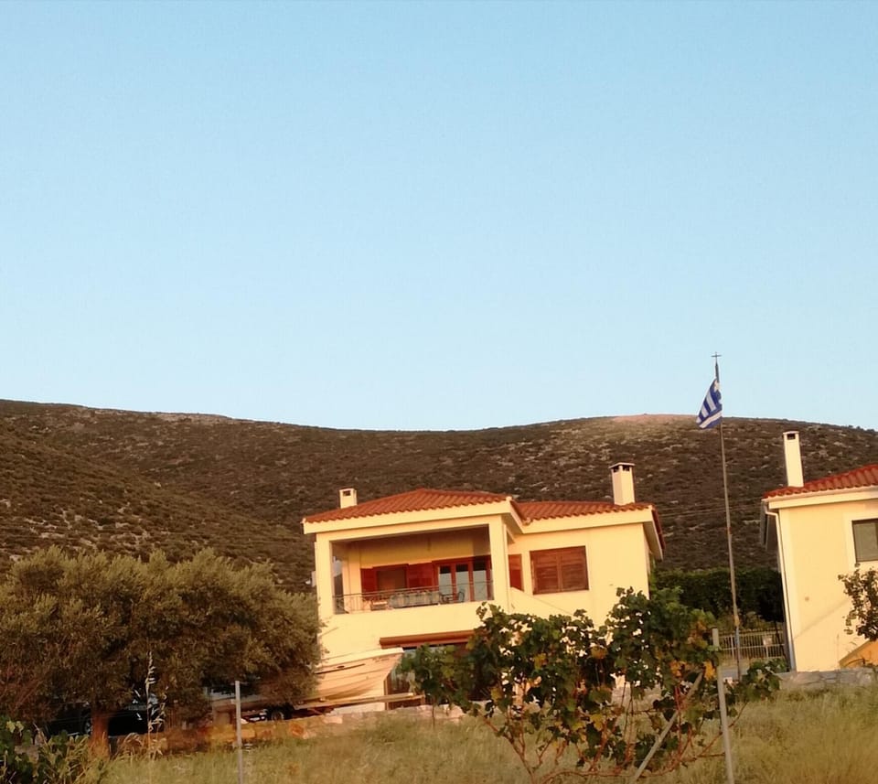 Lazy Farm House in East Attica Regional Unit, Greece