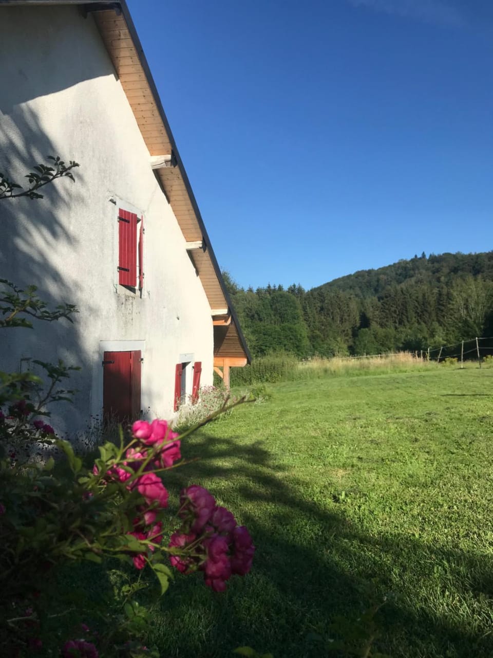 Property building, Natural landscape, Garden, Mountain view