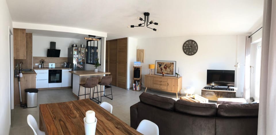 Appartement de charme idéalement situé Apartment in Provence-Alpes-Côte d'Azur