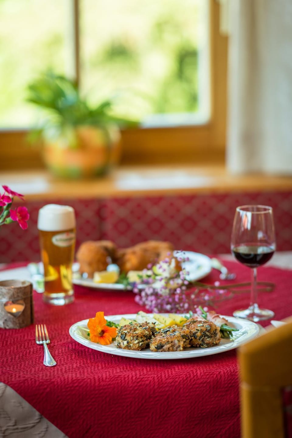 Restaurant/places to eat, Food and drinks, Food, Alcoholic drinks
