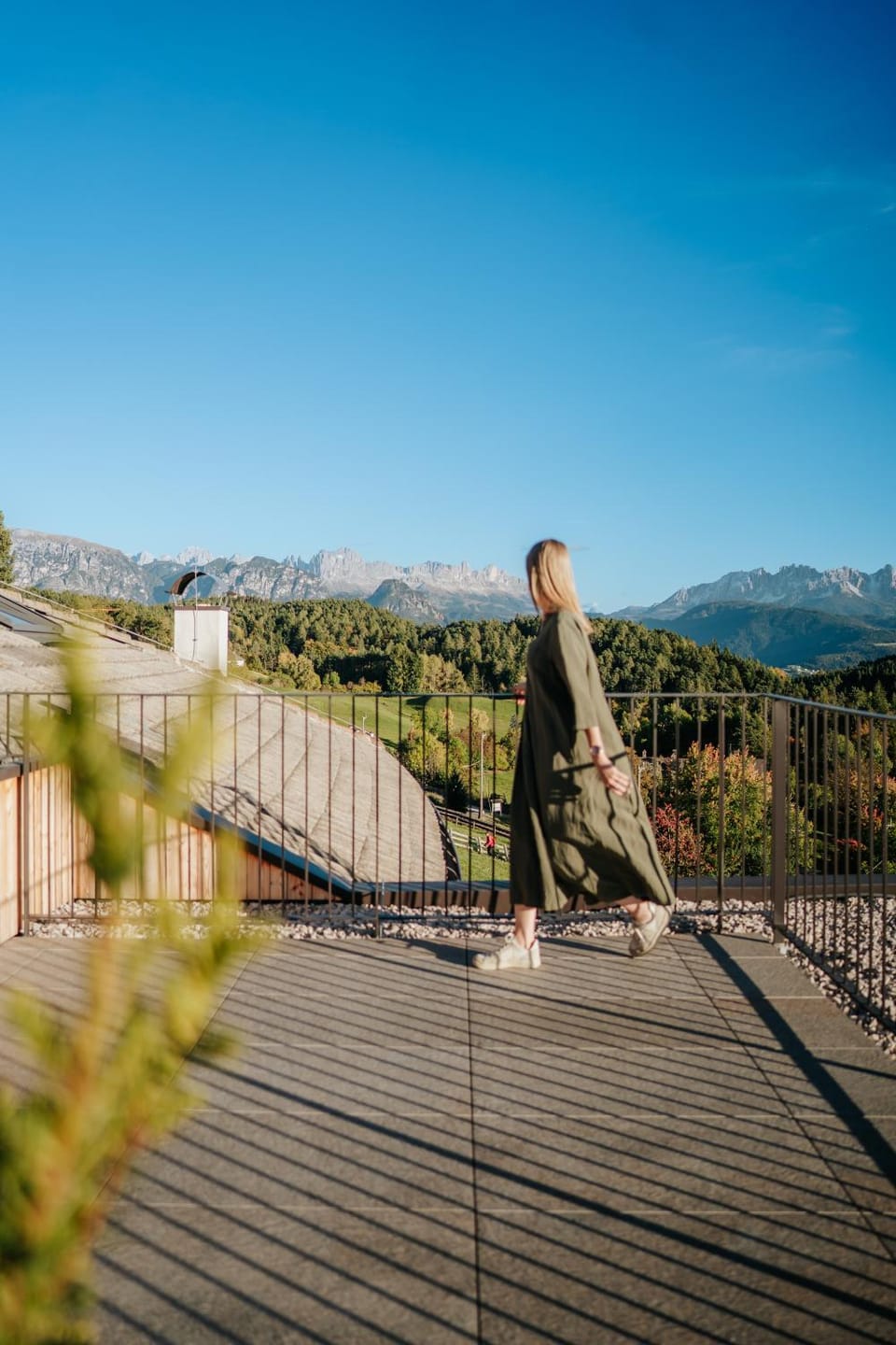 View (from property/room), Balcony/Terrace, Mountain view