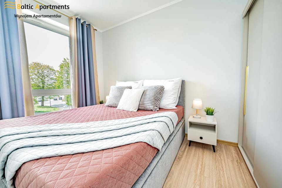 Bed, View (from property/room), Bedroom, wardrobe