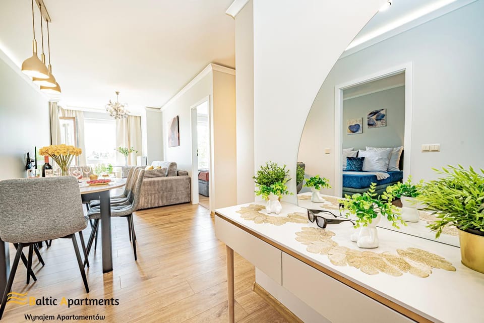 Living room, Photo of the whole room, Decorative detail