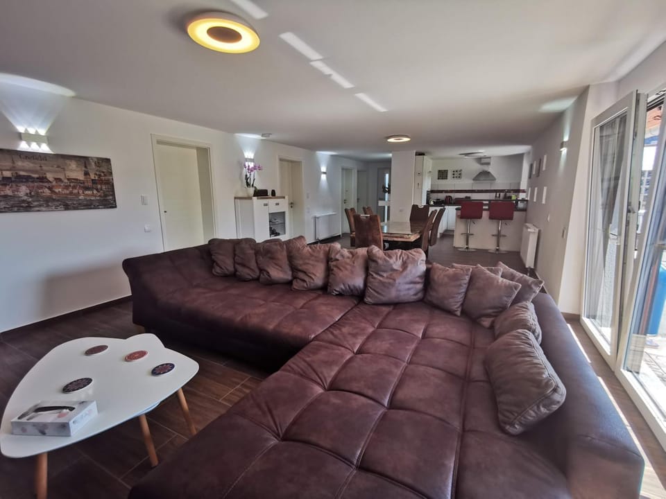 Living room, Lounge or bar, Seating area
