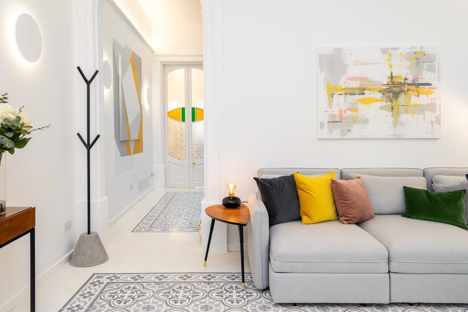 Living room, Seating area