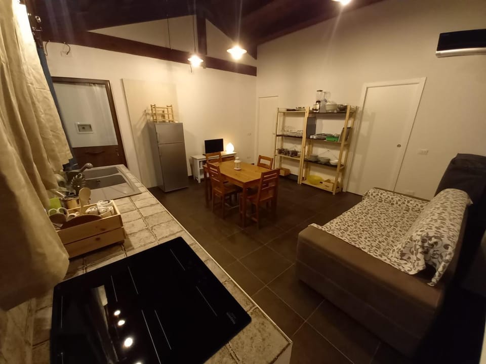 Kitchen or kitchenette, Living room