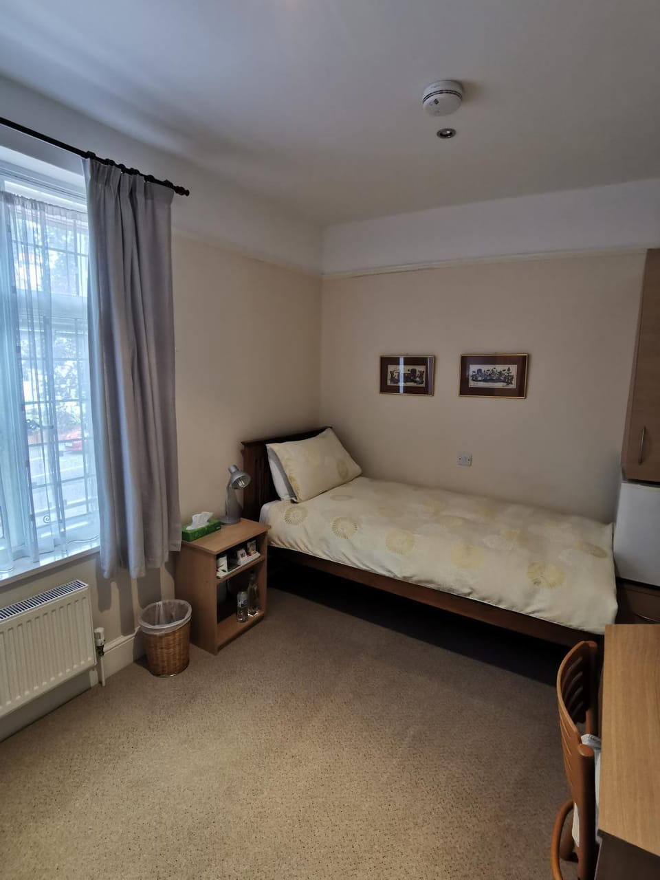 Hatsue Guest House Bed and Breakfast in Camberley