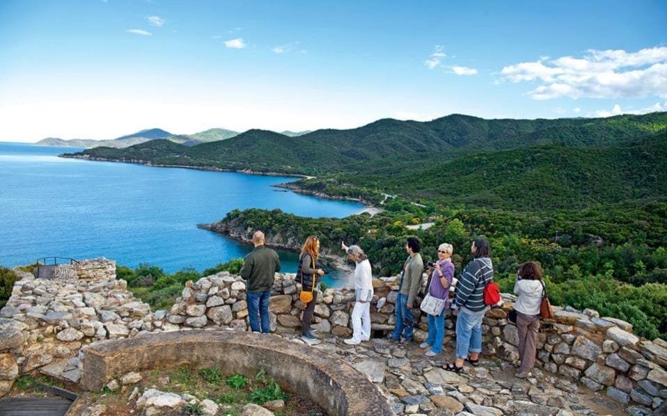 Nearby landmark, Natural landscape, Mountain view, Sea view, group of guests