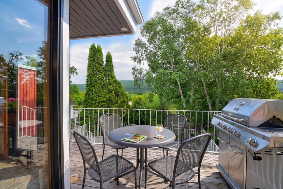 La CAMPAGNE au centre-ville de Baie-Saint-Paul UNIQUE Apartment in Baie-Saint-Paul
