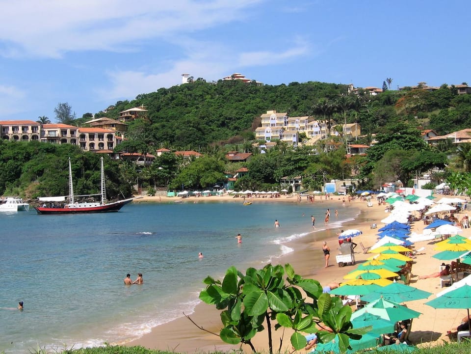 Búzios VISTA POR doSOL noMAR PRAIA ePISCINA Apartment in Armacao dos Buzios