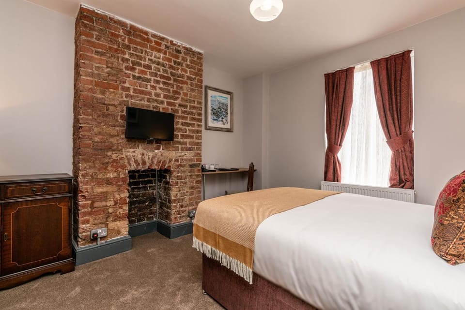 TV and multimedia, Photo of the whole room, Bedroom