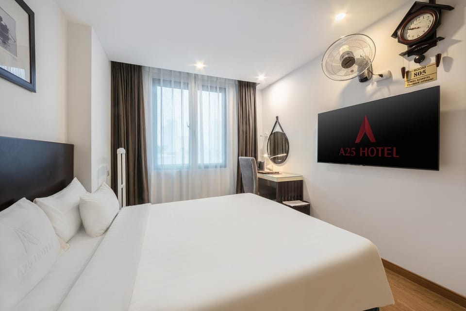 Bed, TV and multimedia, Photo of the whole room, Bedroom, air conditioner