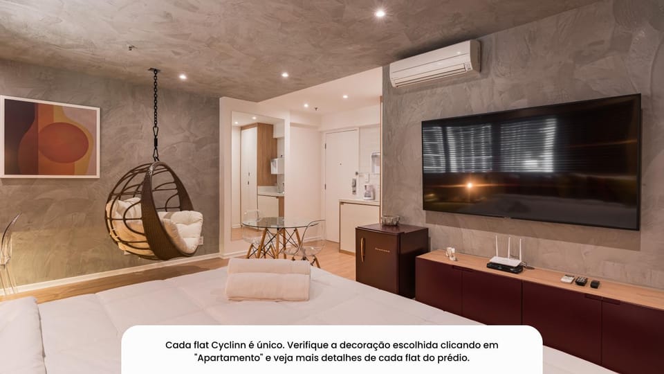 Bed, TV and multimedia, Photo of the whole room, Seating area, Bedroom, towels, air conditioner