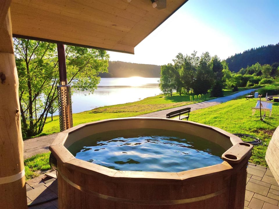 Hot Tub, Lake view