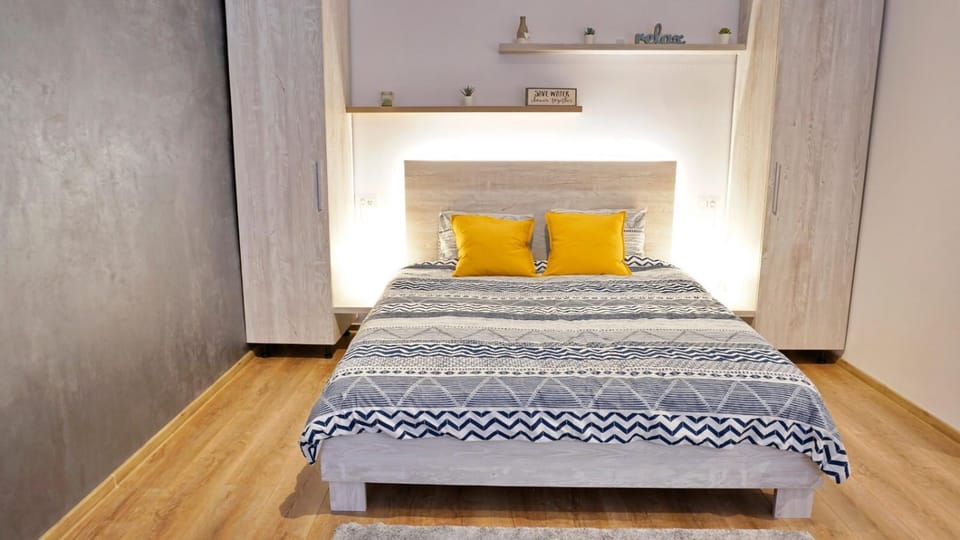 Bed, Photo of the whole room, Bedroom