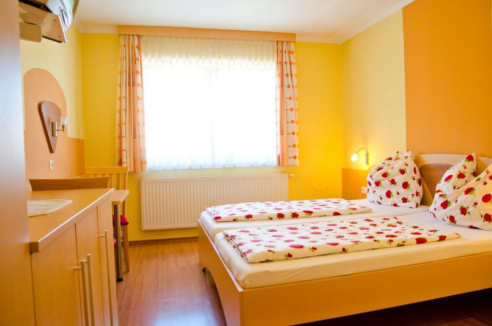 Gästehaus Geigenbauer Inn in Upper Austria