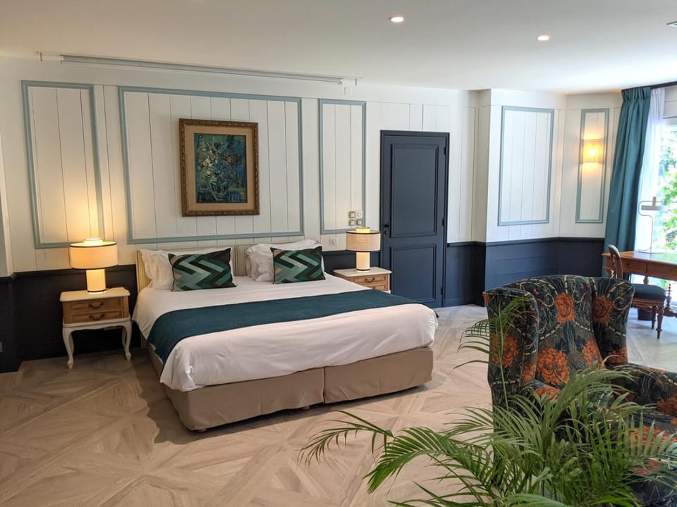 Bed, Photo of the whole room
